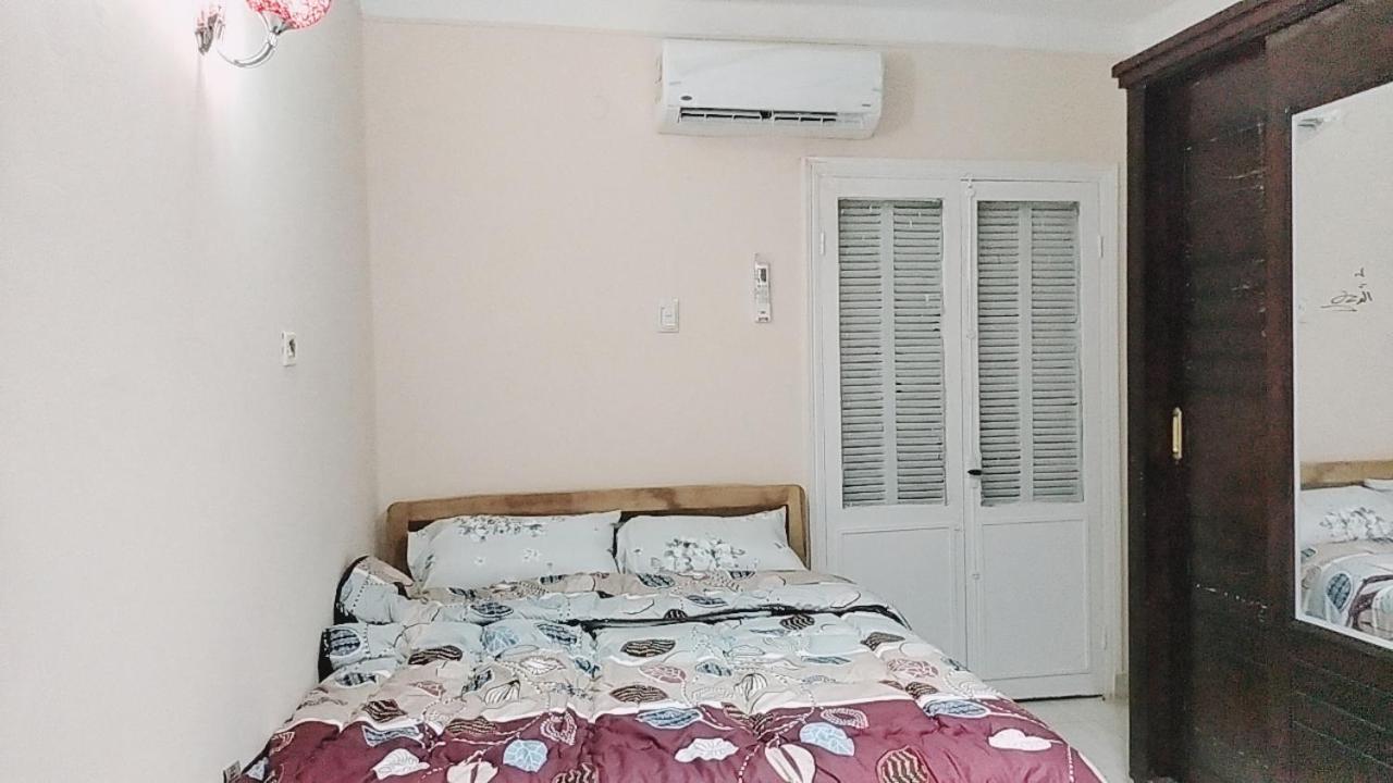 Family Apartment - Next To Abdeen Palace And Museum Kairo Exteriör bild